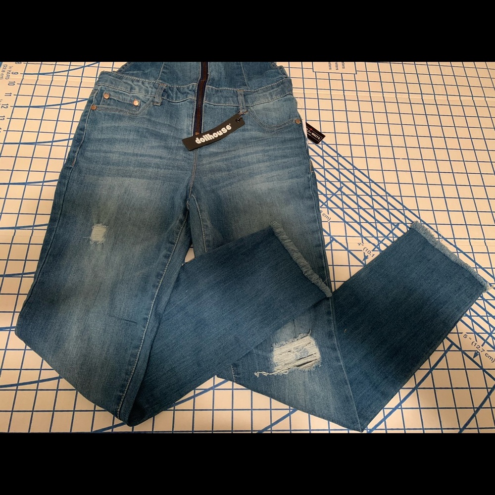 Juniors Dollhouse overalls. NWT